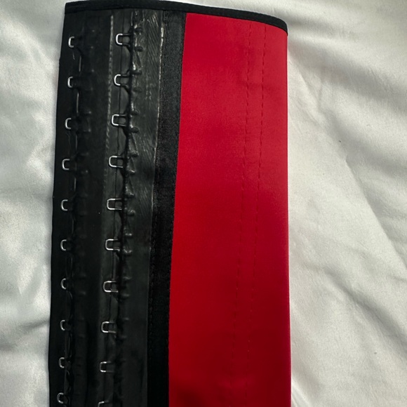 Waist Trainer - Picture 1 of 6
